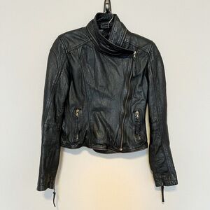 Black Moto Jacket from Paris - Genuine Leather - Slim fit w/ zipper detail 🖤💀🤘🏼